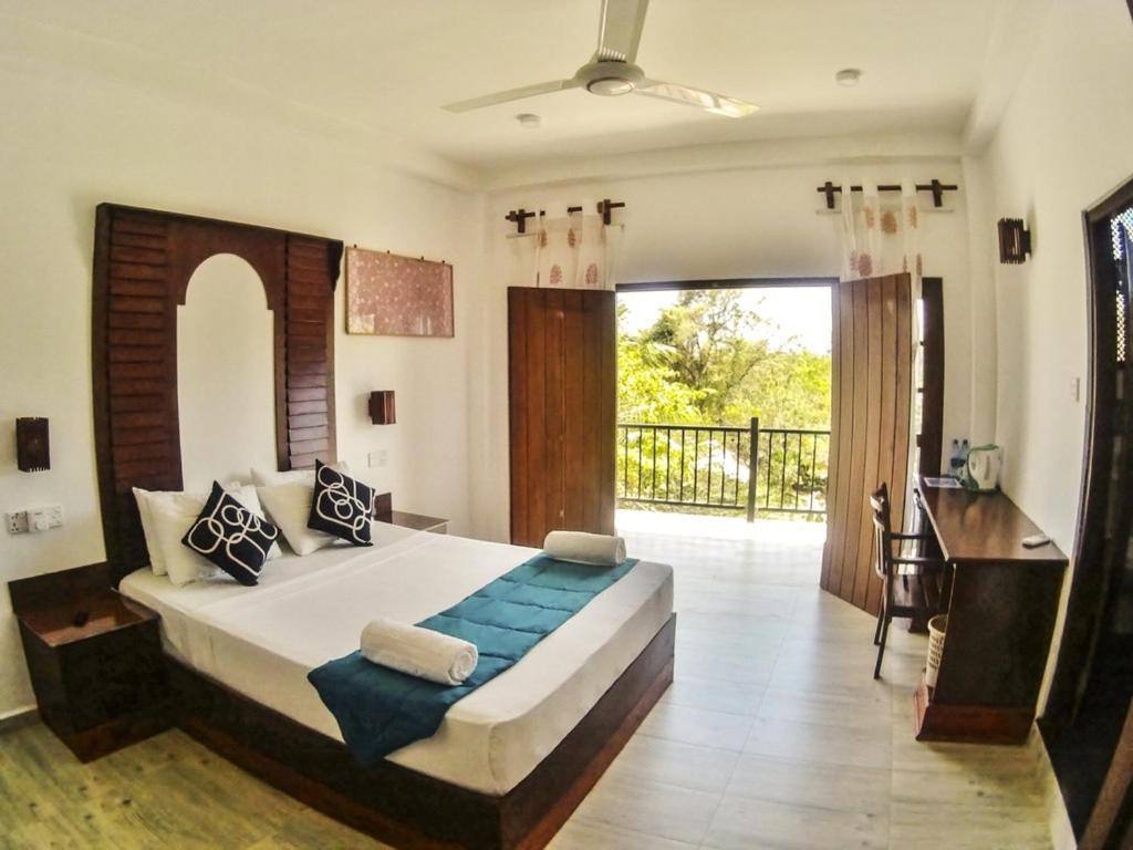 Sundaras Resort Ltd Дамбула Екстериор снимка
