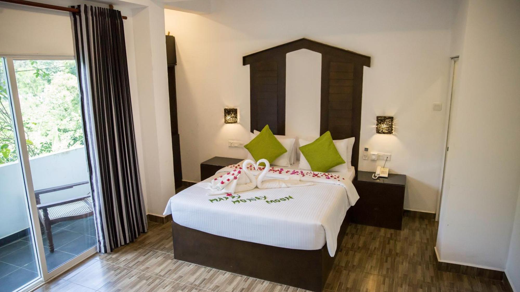 Sundaras Resort Ltd Дамбула Екстериор снимка
