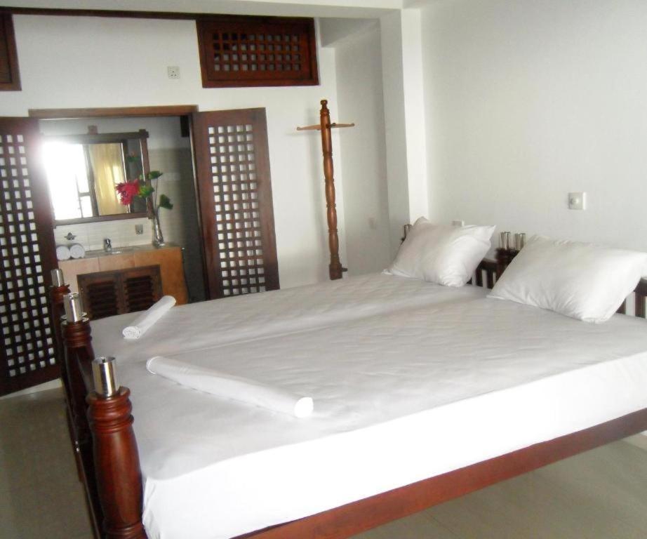 Sundaras Resort Ltd Дамбула Екстериор снимка